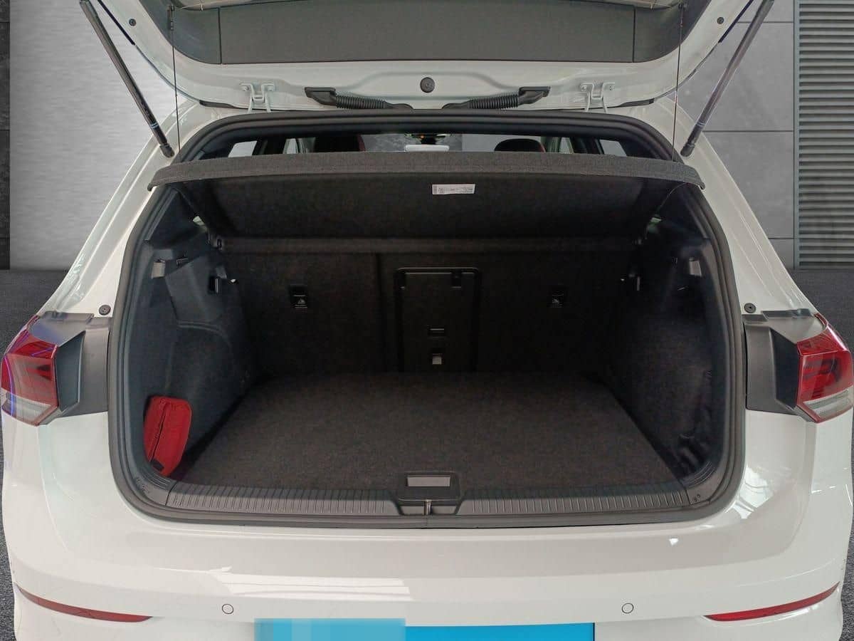 Volkswagen GOLF 8 2.0 TSI "GTI CLUBSPORT" 300 PS DSG+AKRAPO foto 16