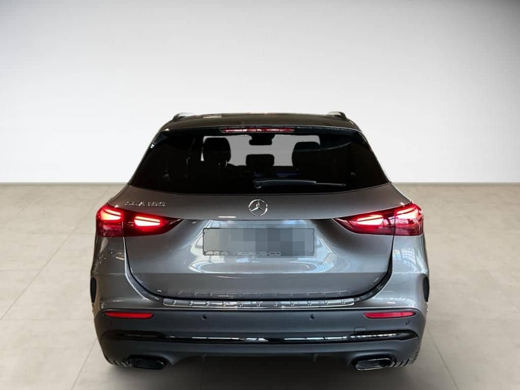 Mercedes-Benz GLA 180 AMG ACC AHK AUT DynLicht Fernlichtass. foto 5