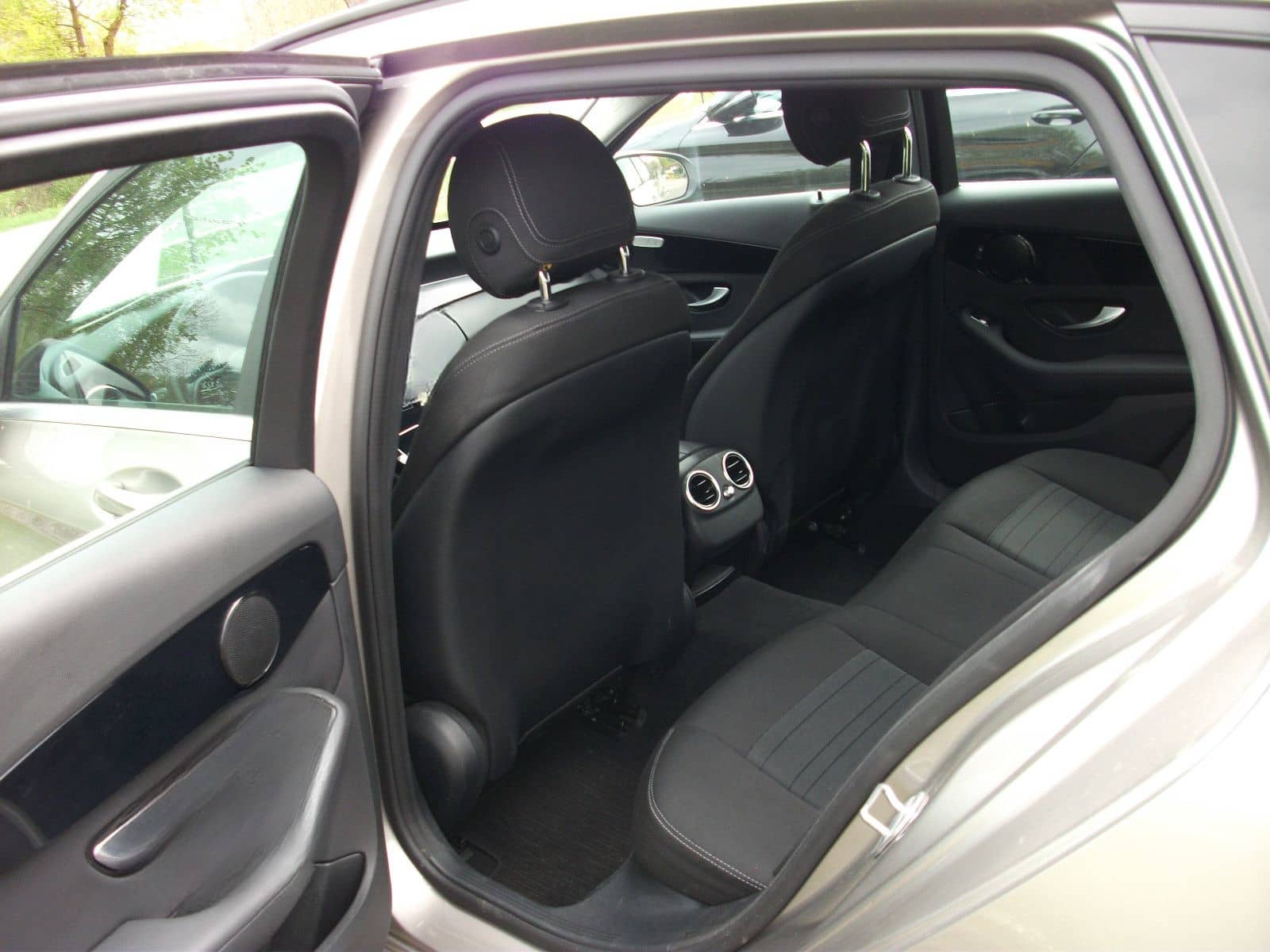 Mercedes-Benz C 200 4MATIC T Autom. Navi SHZ WR Kamera LED PTS foto 6