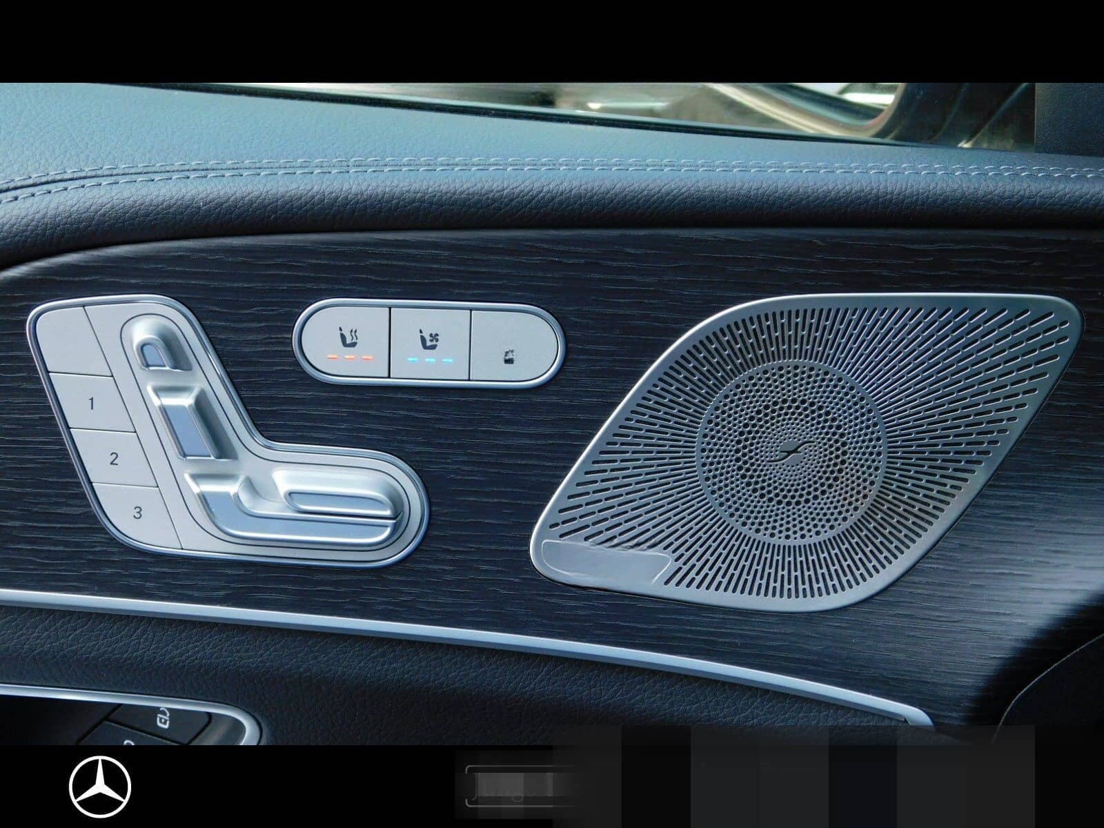 Mercedes-Benz GLE 580 4M AMG+AIRMATIC+AHK+DISTRO.+PANO+HEAD-UP foto 23