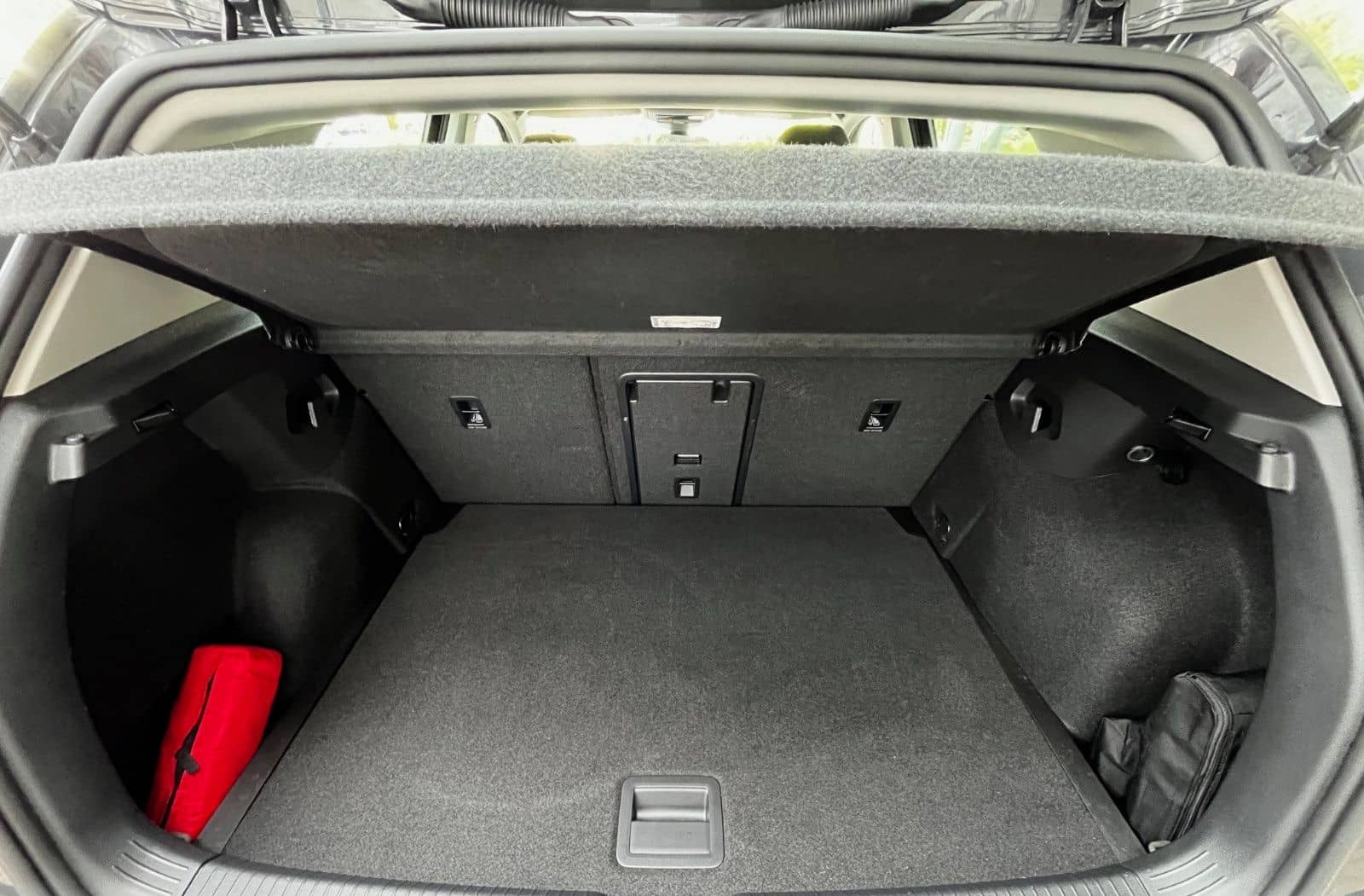 Volkswagen Golf VIII Lim. Life *Sitzhz.*Carplay*ACC* foto 4