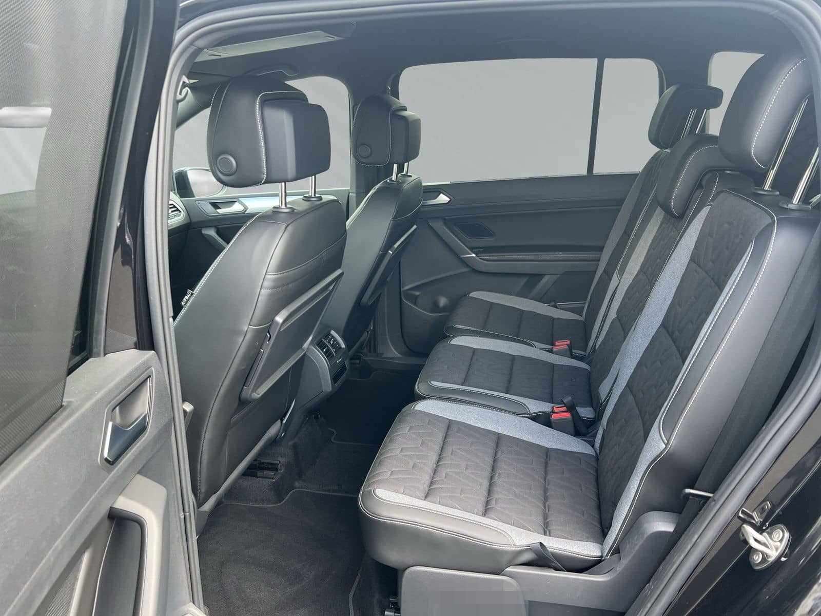 Volkswagen Touran Comfortline Goal 1,5l TSi150PS*DSG+Nav+RF foto 11