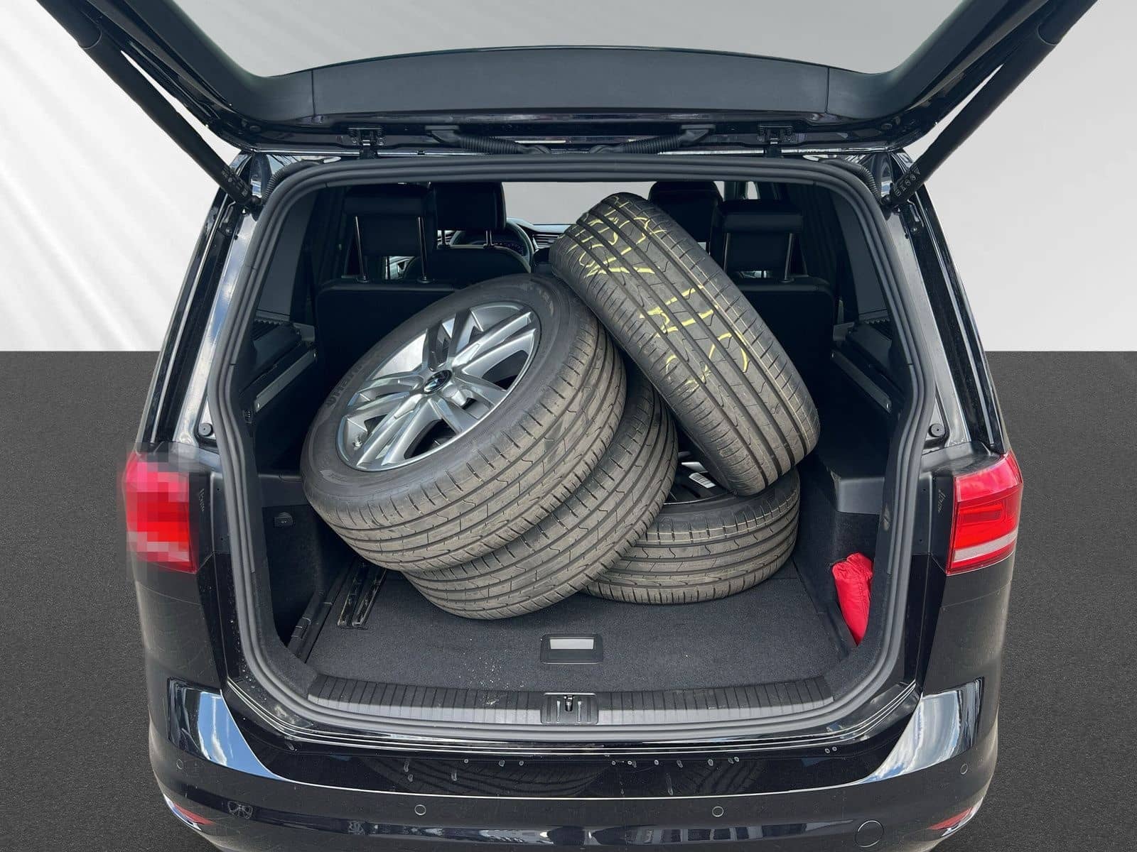 Volkswagen Touran Comfortline Goal 1,5l TSi150PS*DSG+Nav+RF foto 6