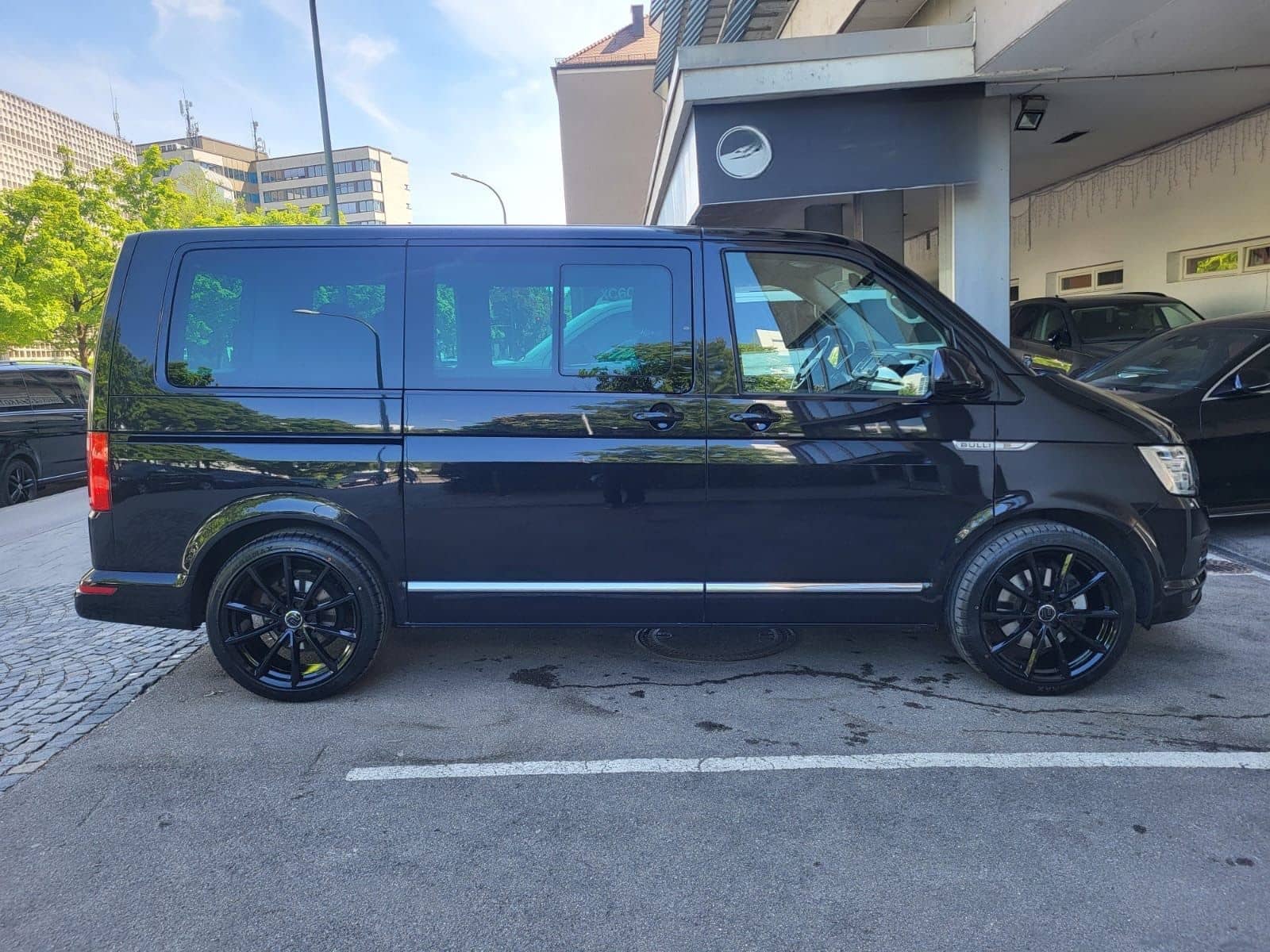 Volkswagen T6 2,0 TDI 4M Bulli Multivan Highline AHK StHzg foto 5