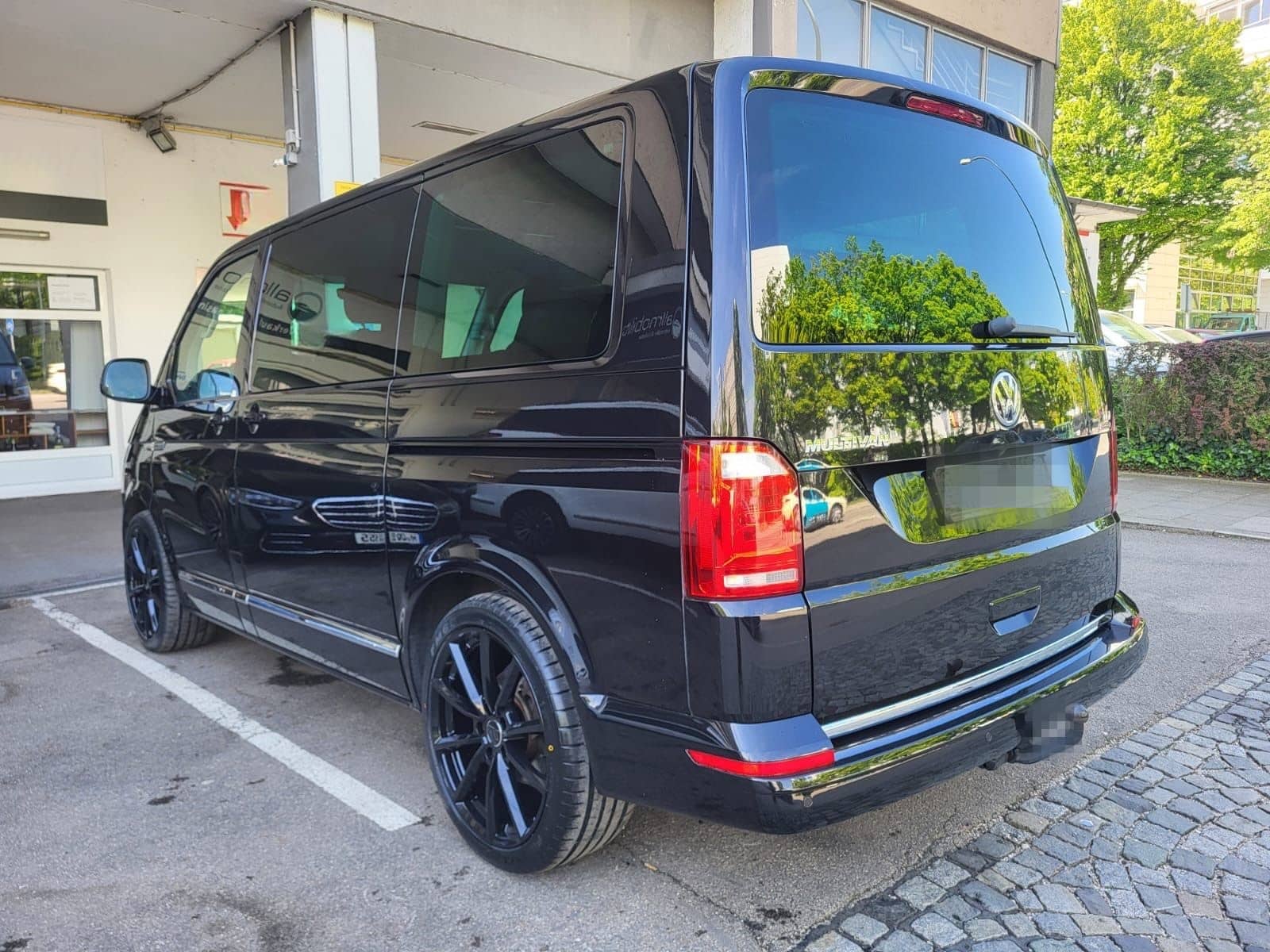 Volkswagen T6 2,0 TDI 4M Bulli Multivan Highline AHK StHzg foto 7