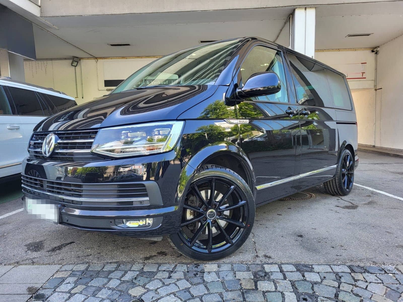 Volkswagen T6 2,0 TDI 4M Bulli Multivan Highline AHK StHzg foto 8