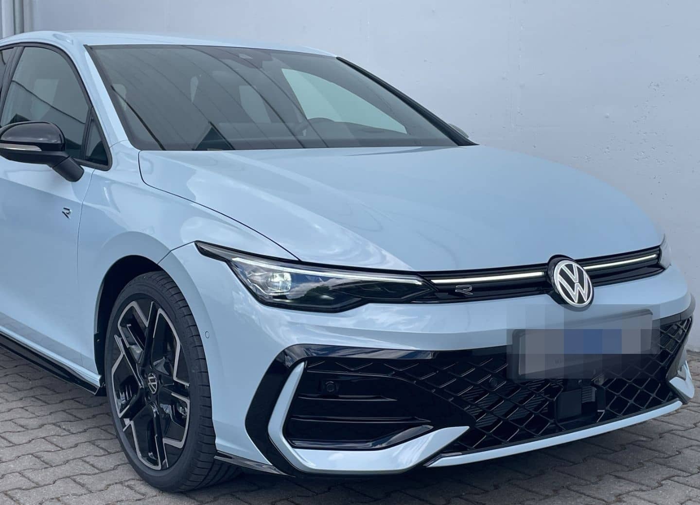 Volkswagen Golf VIII 1.5 eTSI DSG R-Line AHK/360°Kamera/HUD foto 2