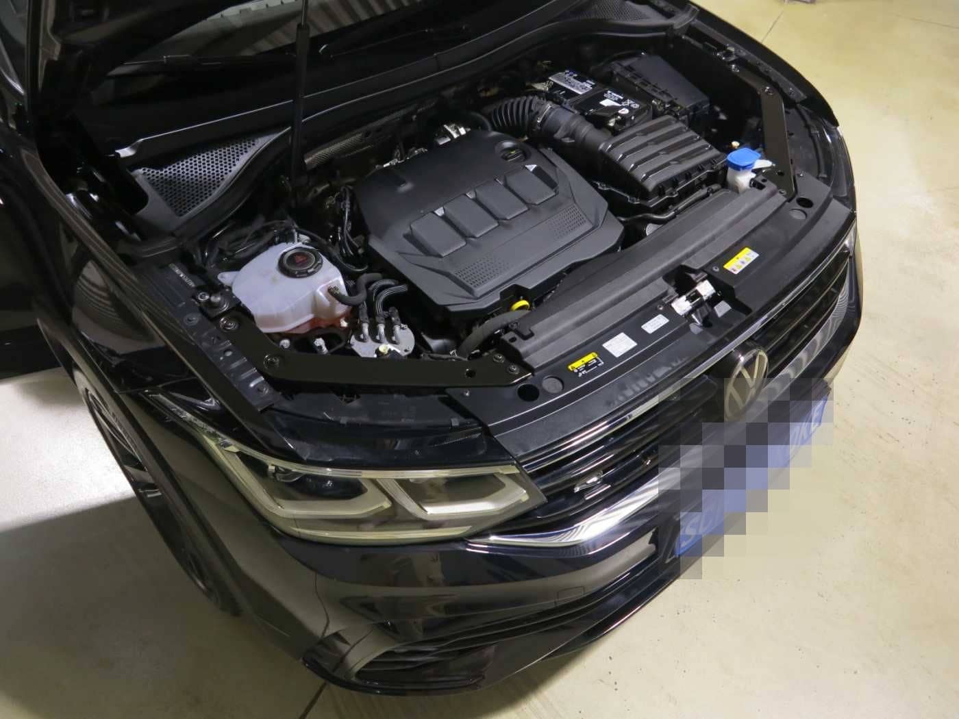 Volkswagen Tiguan 2.0 TDI SCR 4MOT DSG7 R-Line AHK Navi foto 8