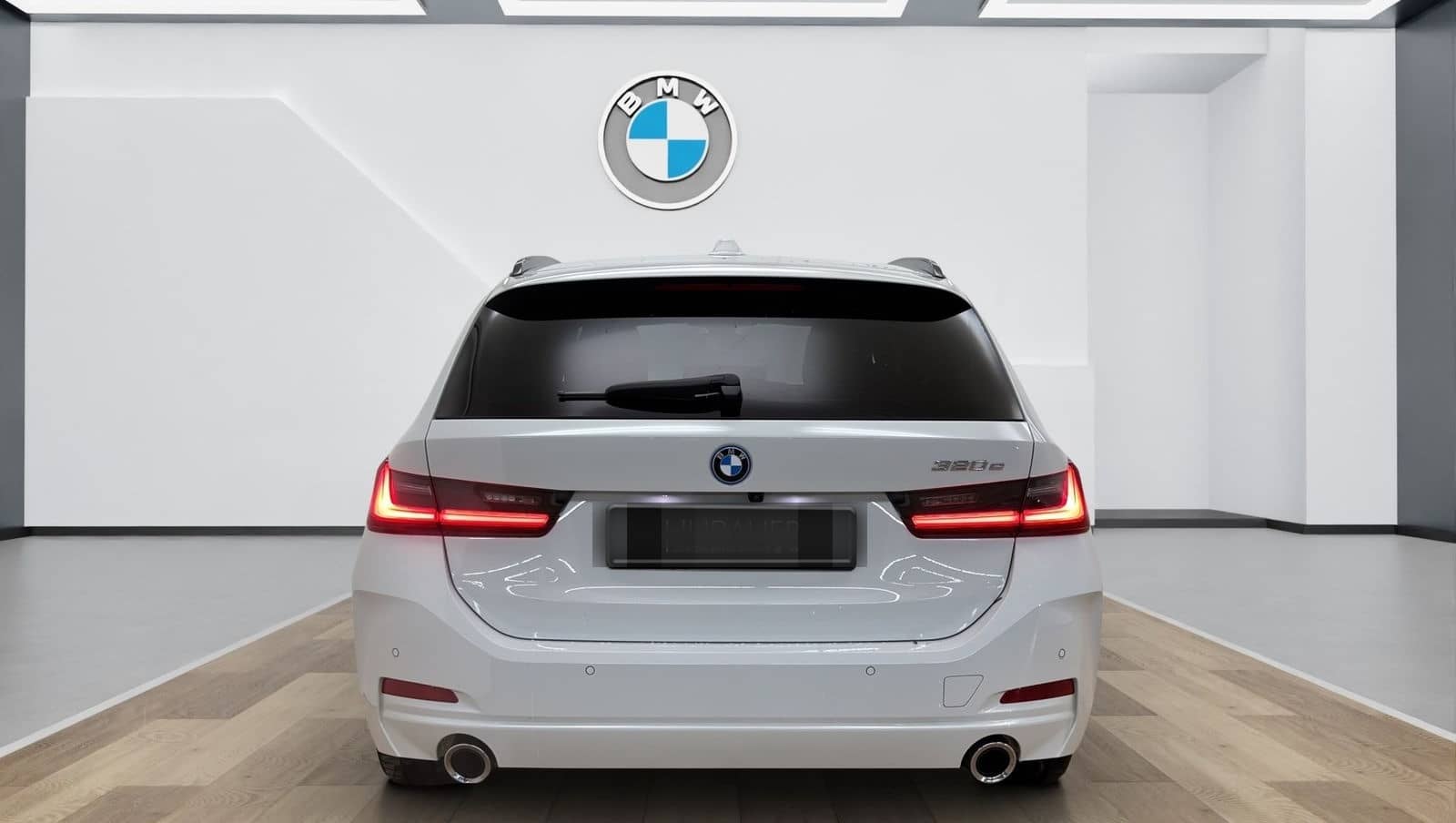 BMW 320e Touring [Sport Line, AHK, ACC, RFK, 18" LMR foto 10