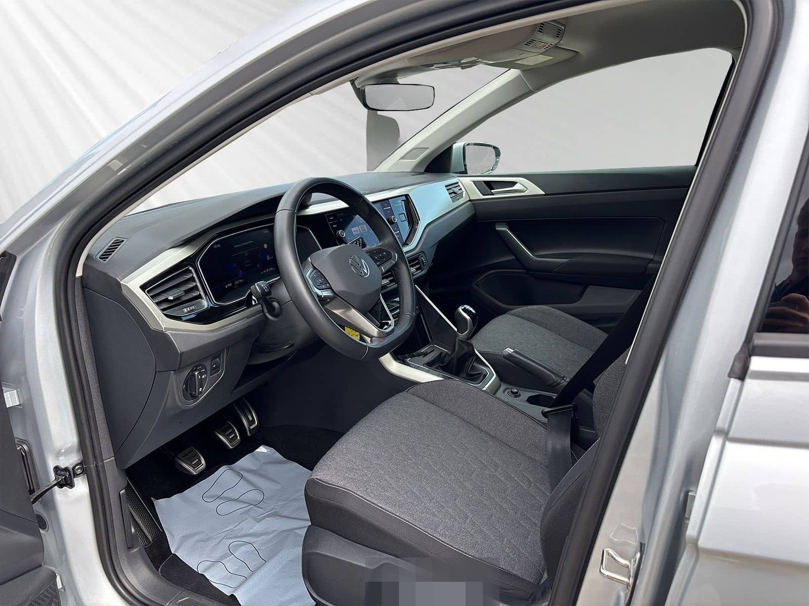 Volkswagen Polo  1,0 TSI Move NAVI+SHZ+KLIMA foto 11