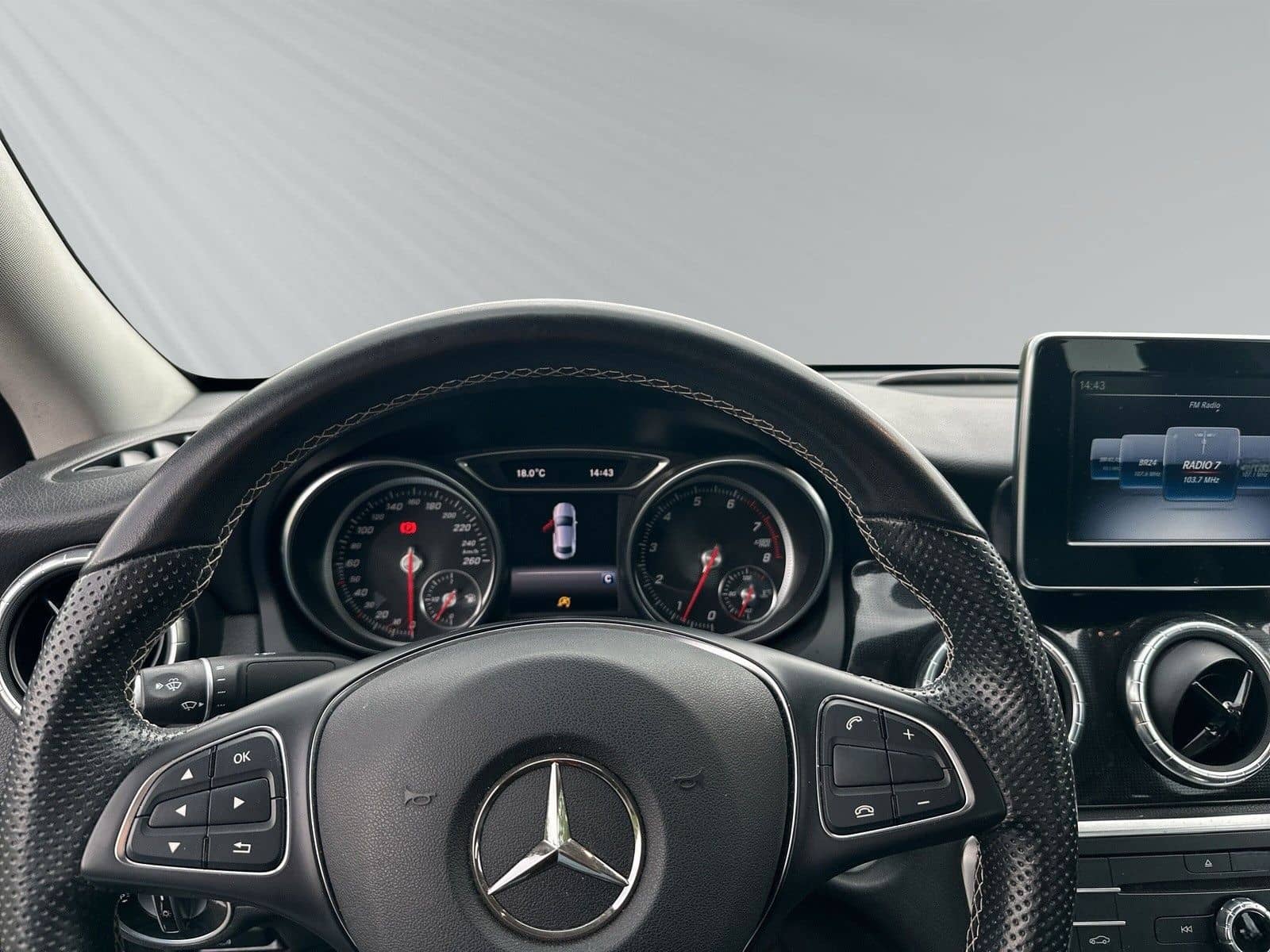 Mercedes-Benz CLA -Klasse CLA 200  foto 15