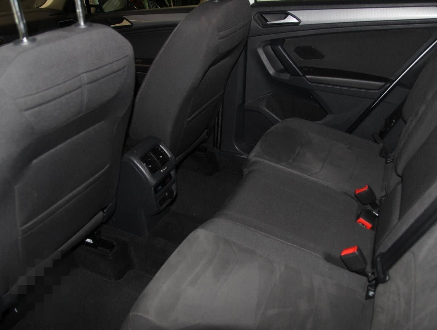 Volkswagen Tiguan Life 1.4 TSI,DSG,AHK,Lenkradhzg,Navi,Mass foto 6