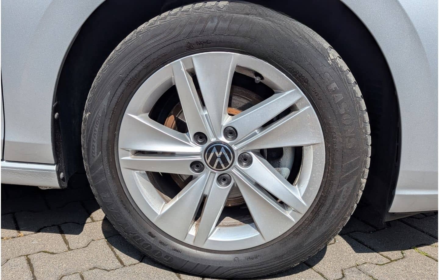 Volkswagen Golf VIII Variant1.0 eTSI DSG Life Navi Digitale foto 4