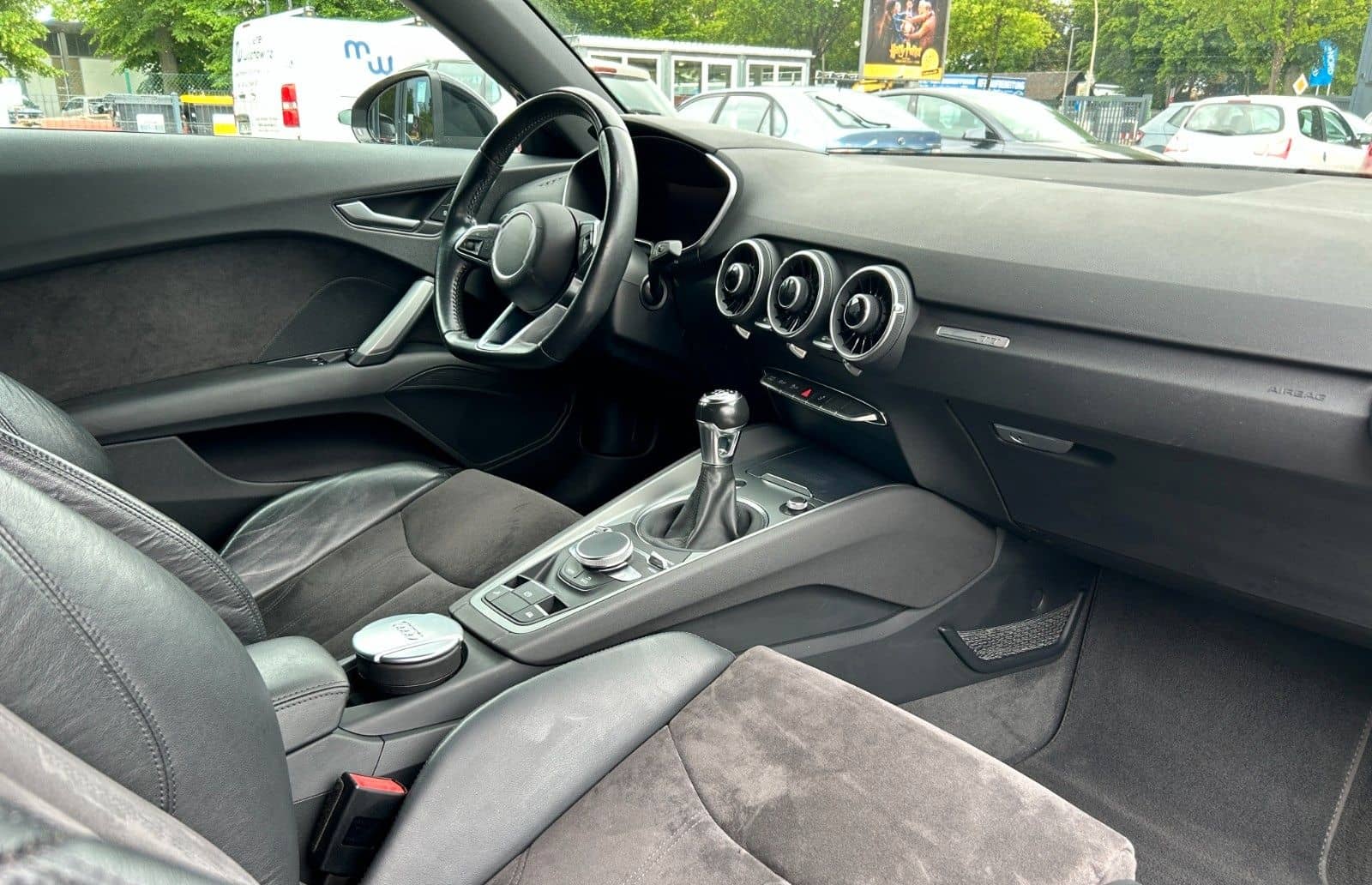 Audi TT Roadster 2.0 TDI ultra SHZ NAVI 2.HD foto 4