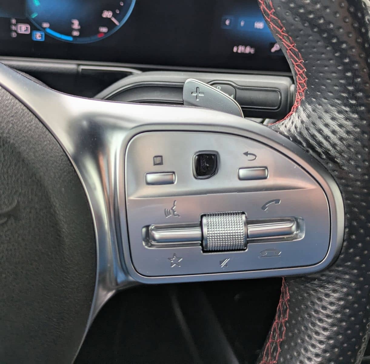 Mercedes-Benz B 180 d AMG PDC Kamera Alcantara foto 16