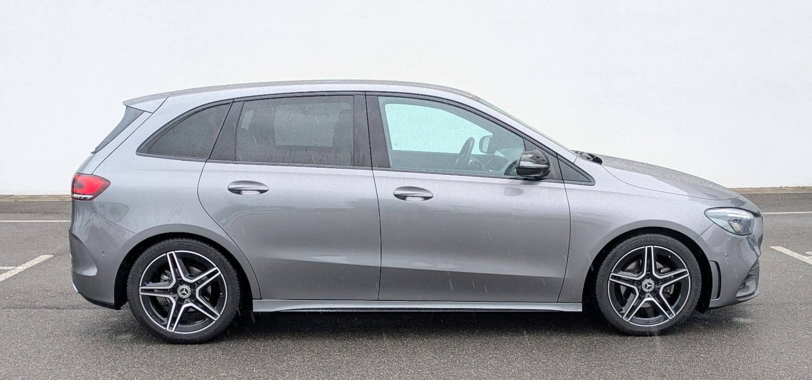 Mercedes-Benz B 180 d AMG PDC Kamera Alcantara foto 6