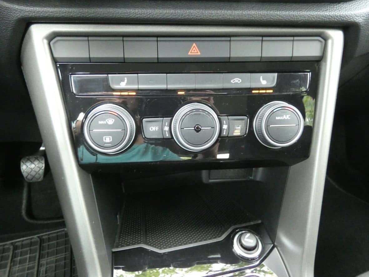 Volkswagen T-Roc Style, PDC vo+hi, Klima, MFL, Wi-Paket foto 14