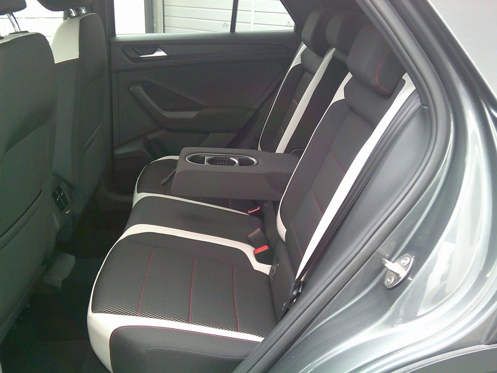 Volkswagen T-Roc DSG Sport 4Motion  2.HAND,NAVI,LED,SHZ foto 16