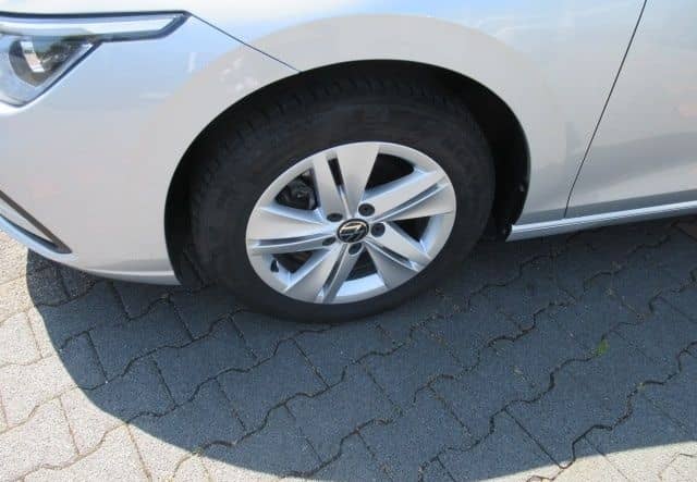 Volkswagen Golf Life 1.5 TSI NAVI LED ALU ACC APS SITZHEIZU foto 5