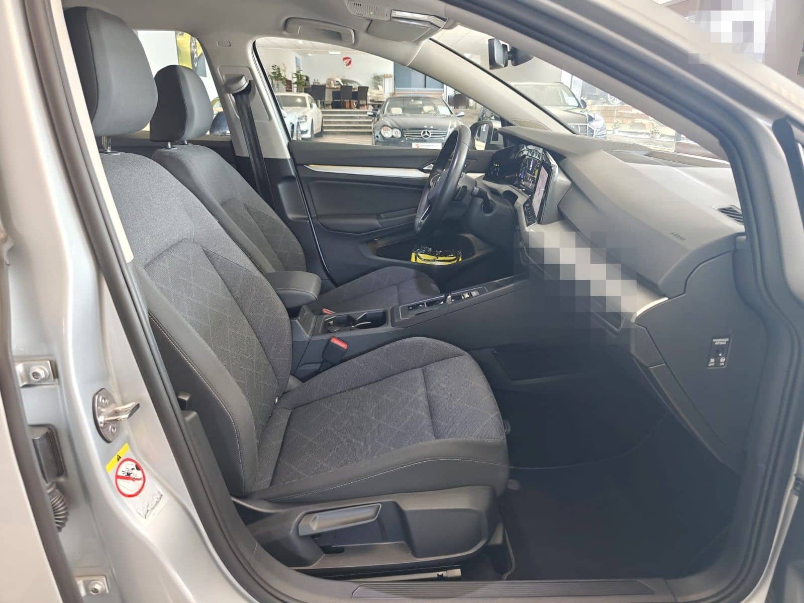 Volkswagen Golf VIII Lim. Life eTSI* Mild-Hybrid * foto 18