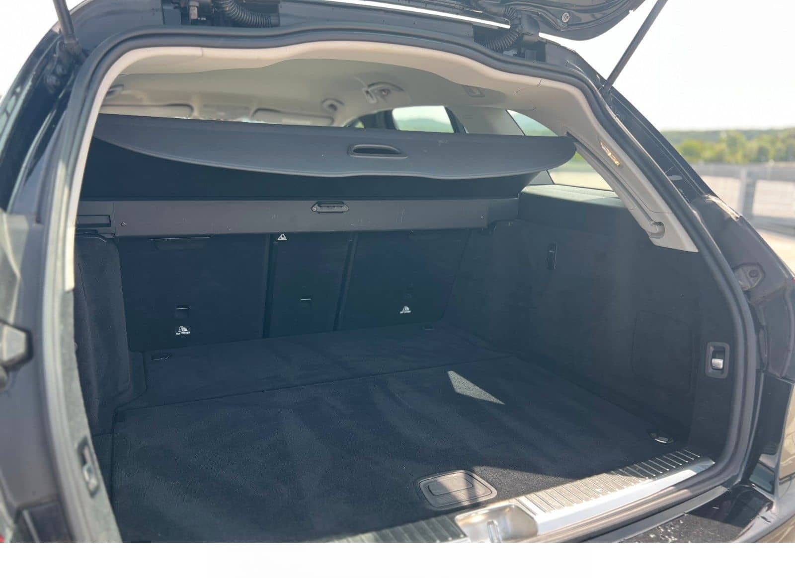 Mercedes-Benz C180 T AVANTGARDE 9G-TRONIC LED*KAM*SPUR*TOT*NAV foto 24