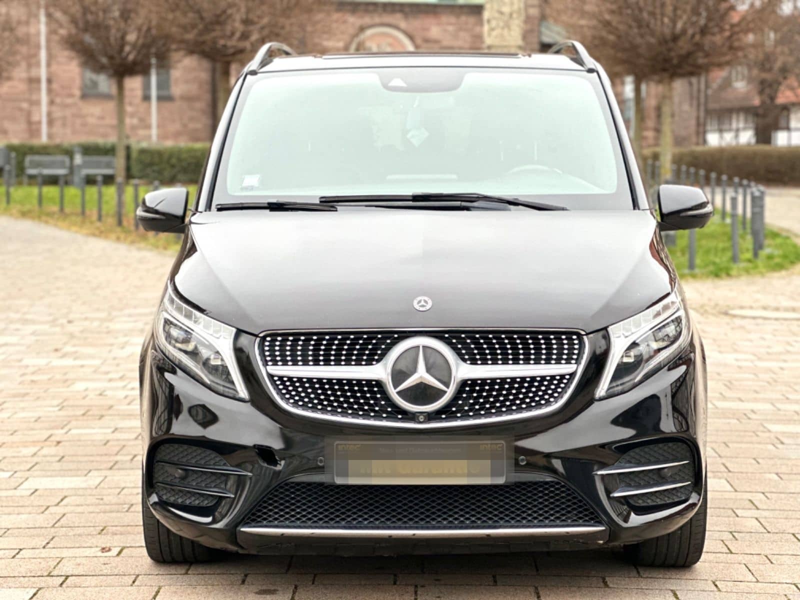 Mercedes-Benz V 300 d Lang AMG. 7 Sitze Automatik Avantgarde foto 1