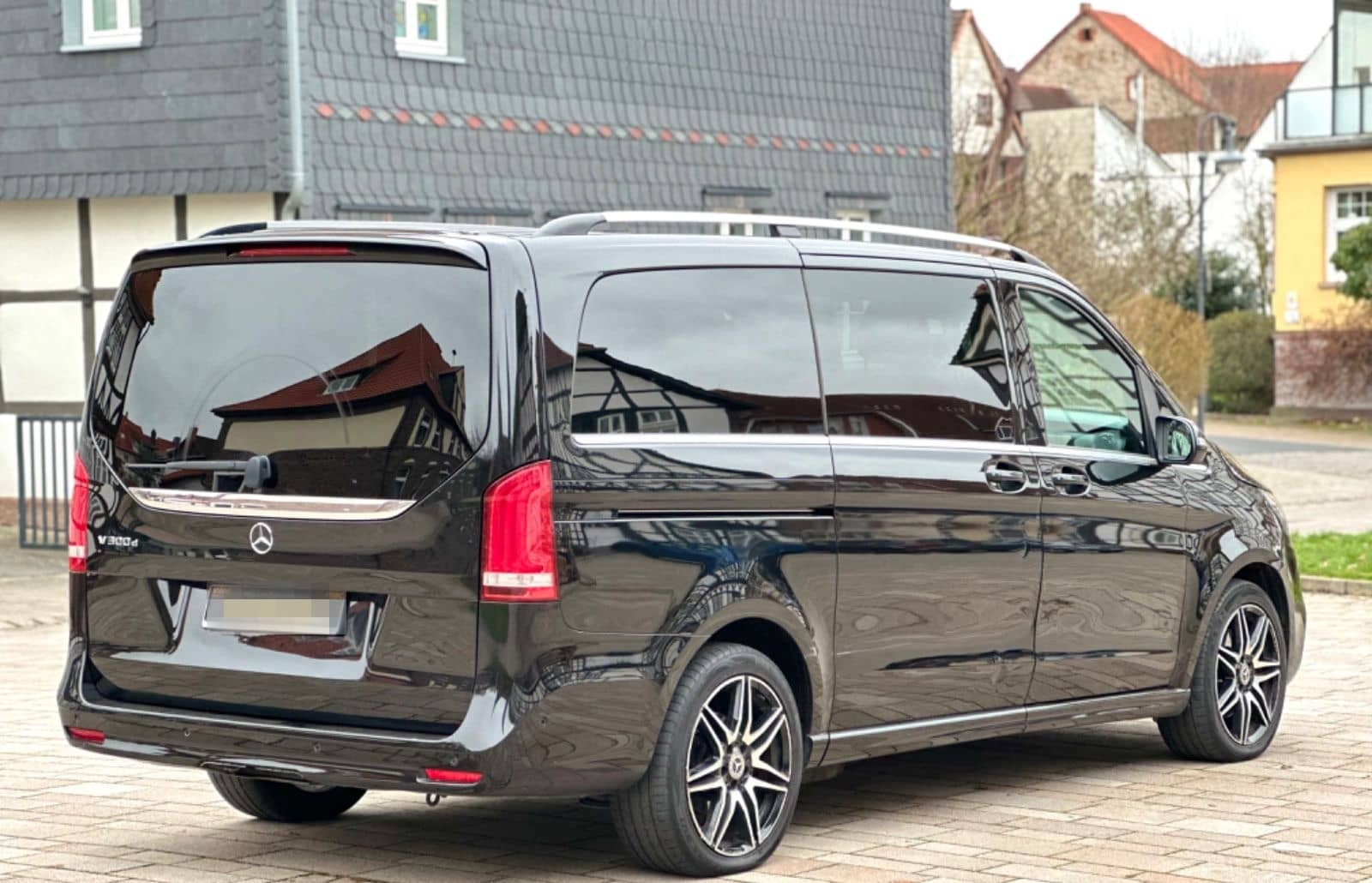 Mercedes-Benz V 300 d Lang AMG. 7 Sitze Automatik Avantgarde foto 12