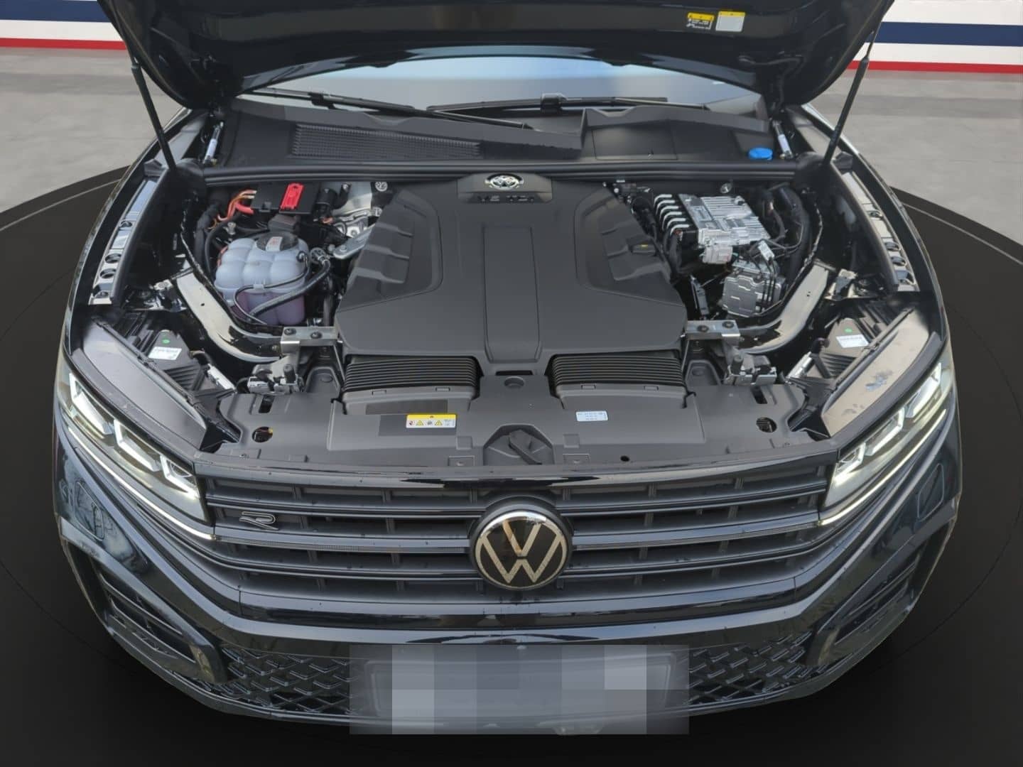 Volkswagen Touareg R-Line 3.0 V6 TDI 4MOTION DSG AHK,NAV,SH foto 20