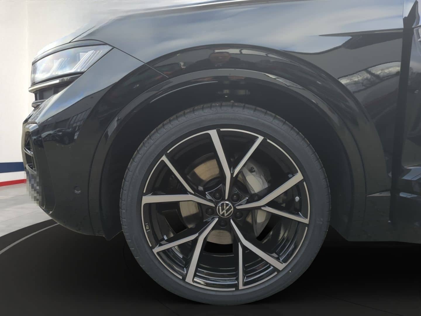 Volkswagen Touareg R-Line 3.0 V6 TDI 4MOTION DSG AHK,NAV,SH foto 4