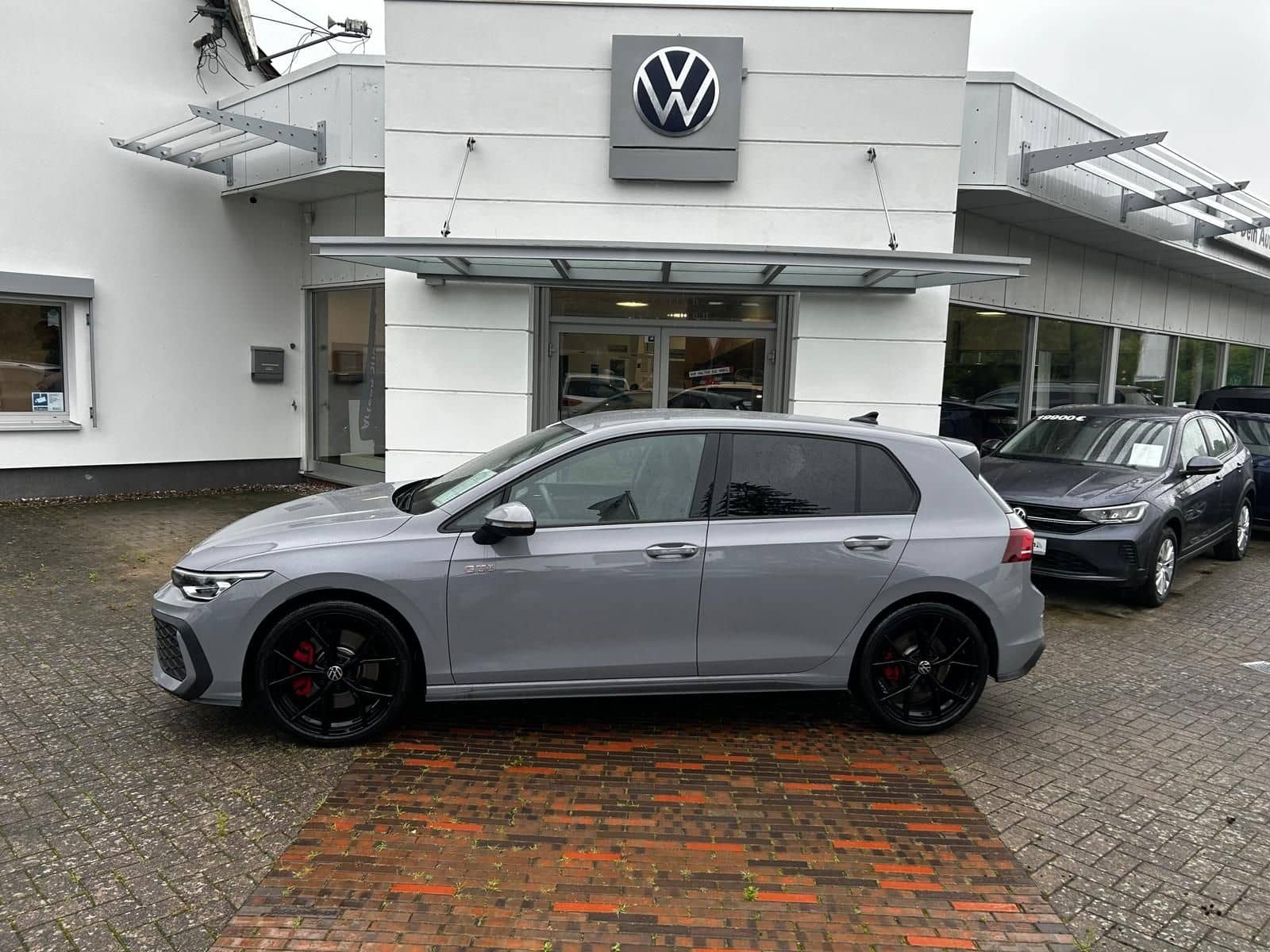 Volkswagen Golf 8 DA 2.0 TSI GTI DSG foto 2