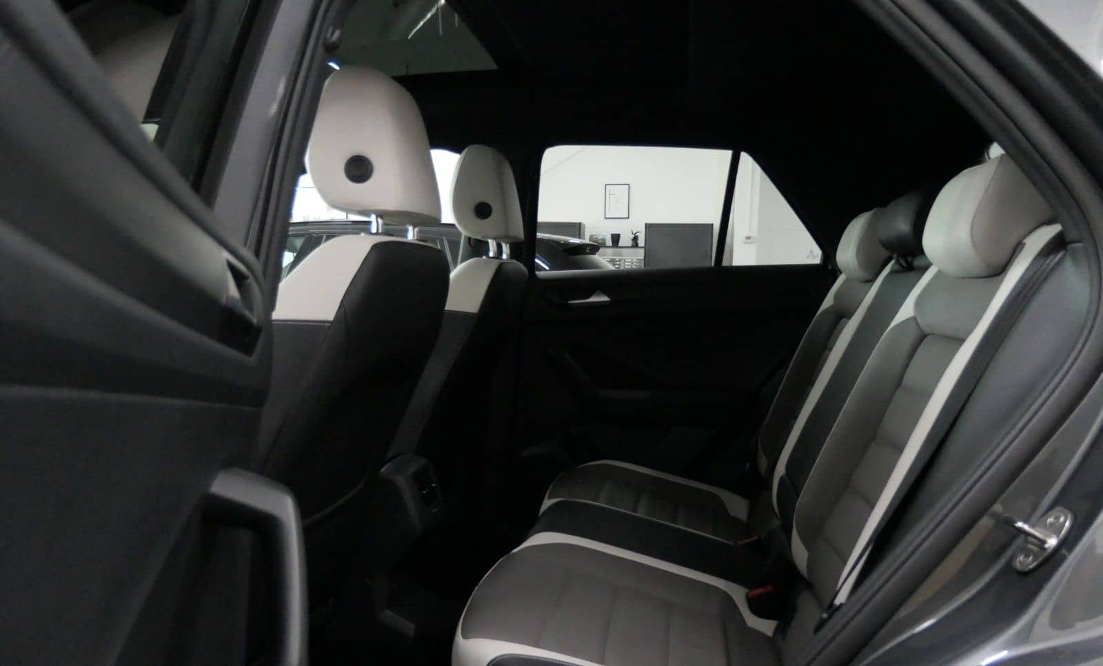 Volkswagen T-Roc Sport 4Motion DSG/BEATS/PANO/LED/CARPLAY! foto 19