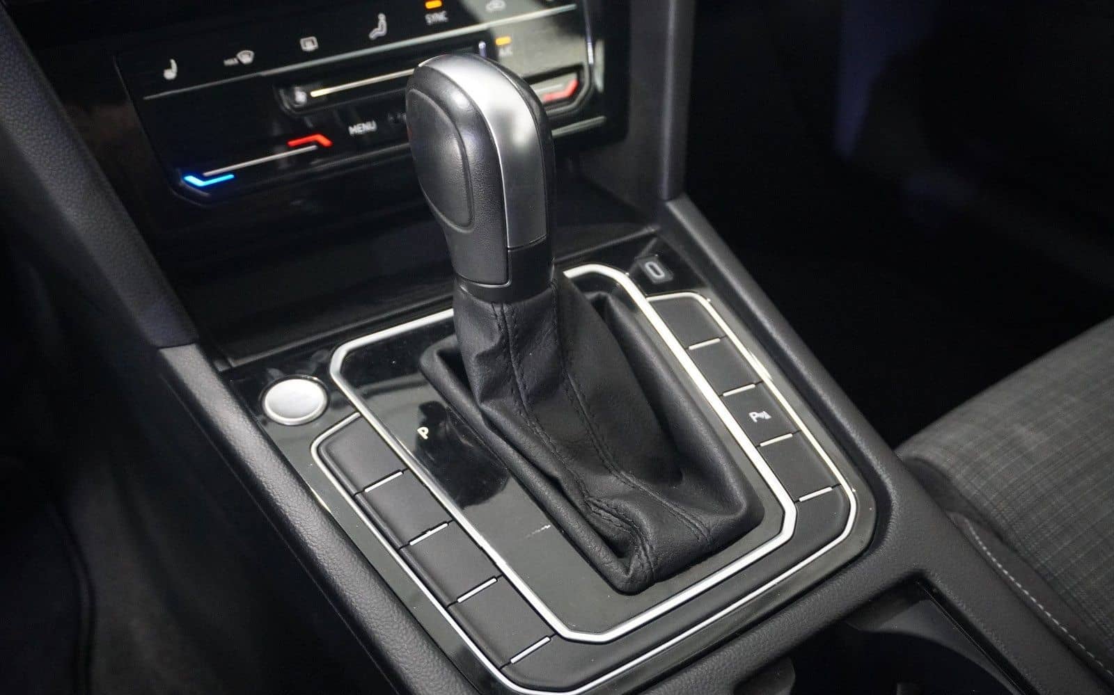 Volkswagen Passat VARI. 2.0D BUSINESS 4M NAVI/KAMERA/SH/AHK foto 25