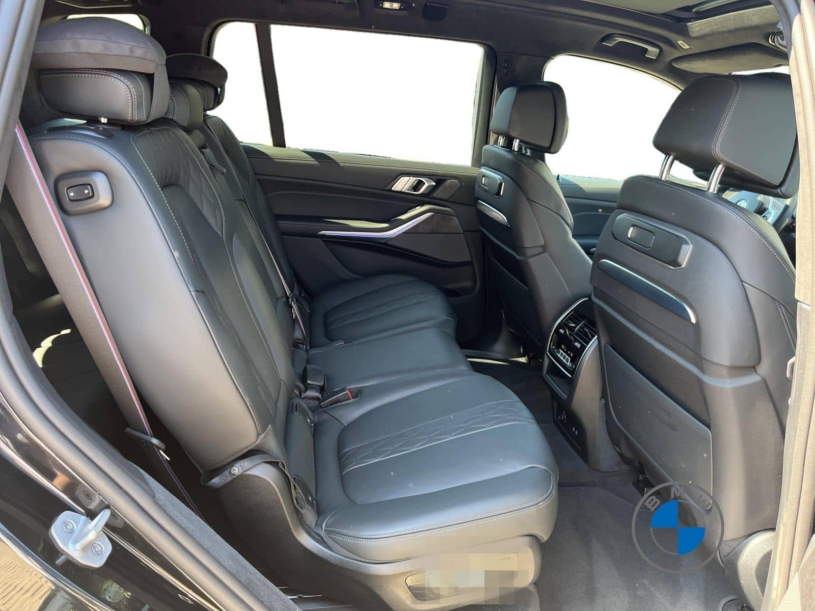 BMW X7 M60i xDrive Autobahnas Pano Sky AHK Sthzg H/K foto 15
