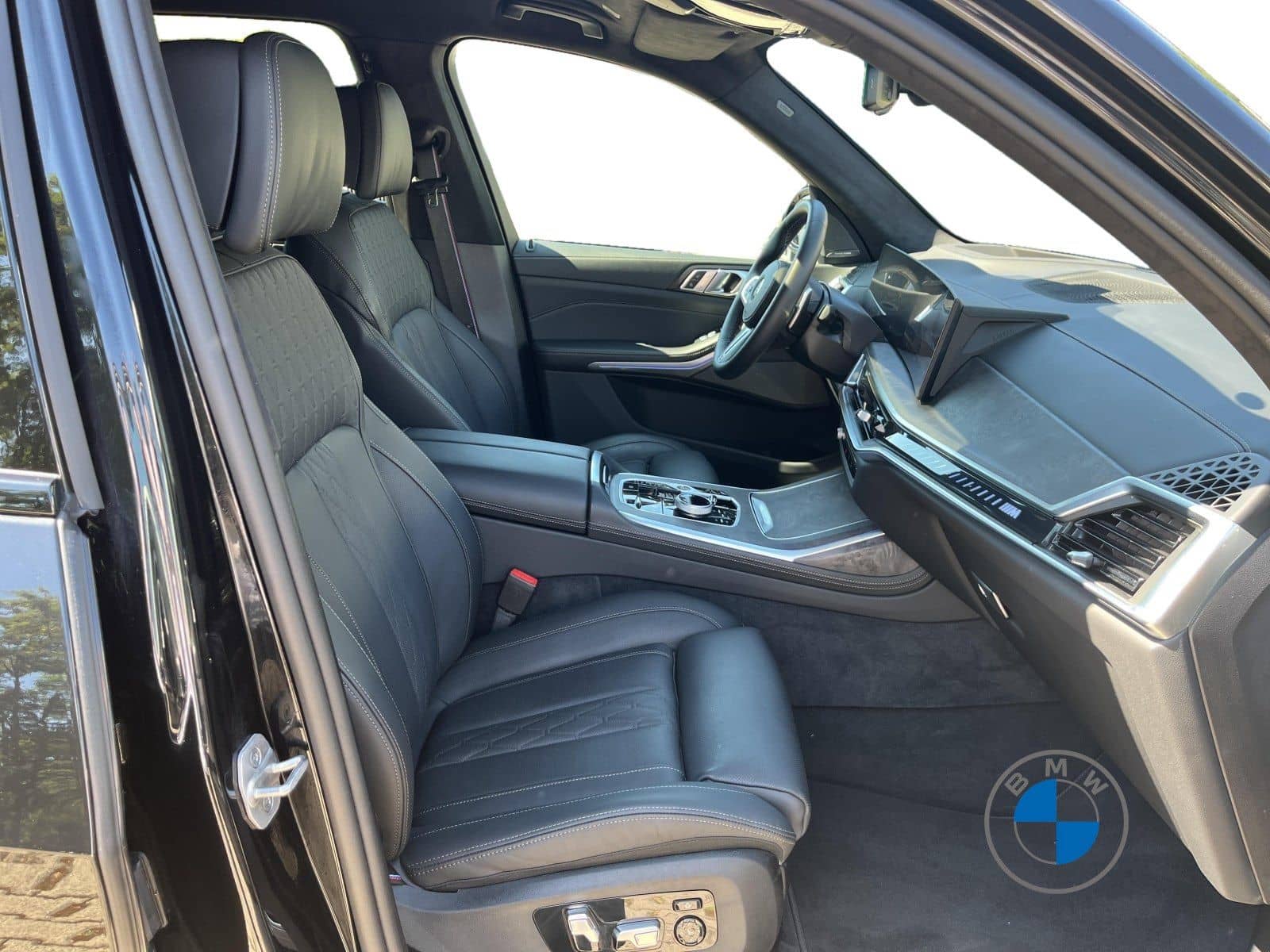 BMW X7 M60i xDrive Autobahnas Pano Sky AHK Sthzg H/K foto 18