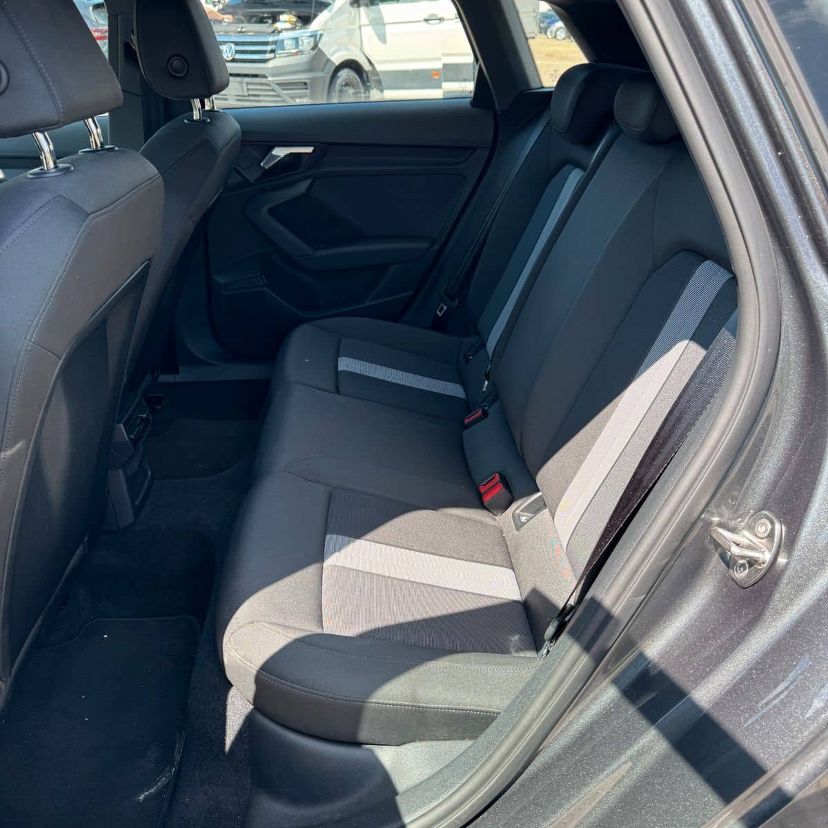 Audi A3 Sportback 35 TDI S line foto 7