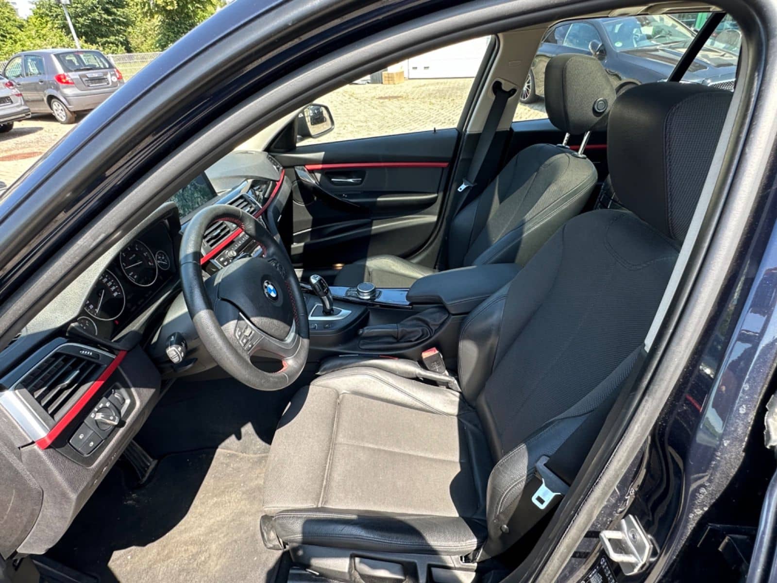 BMW 335d Touring xDrive Sport Line *LCI*PANO*SPUR* foto 12