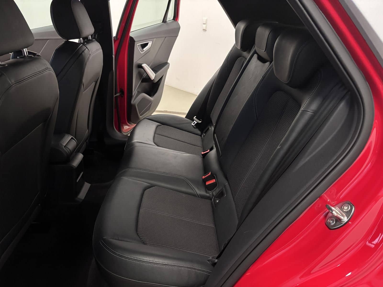 Audi Q2 TDI quattro S-Line LED Navi SFW Sound foto 13