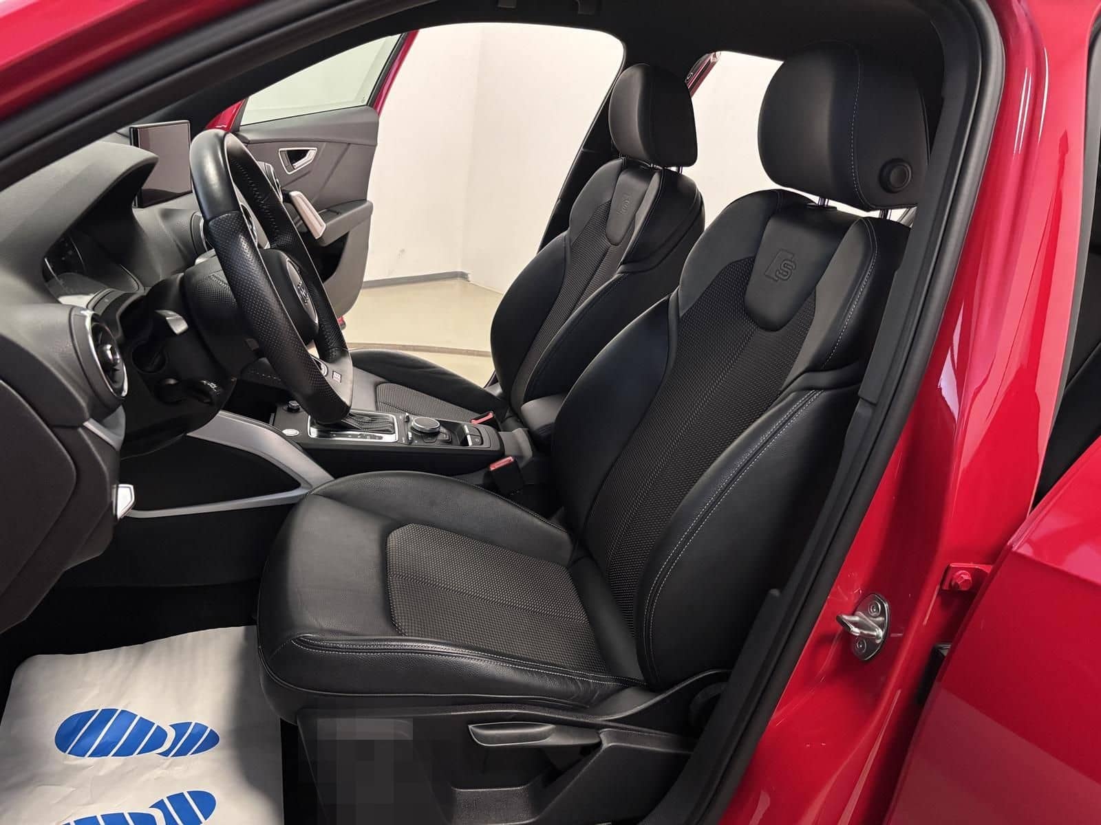 Audi Q2 TDI quattro S-Line LED Navi SFW Sound foto 14