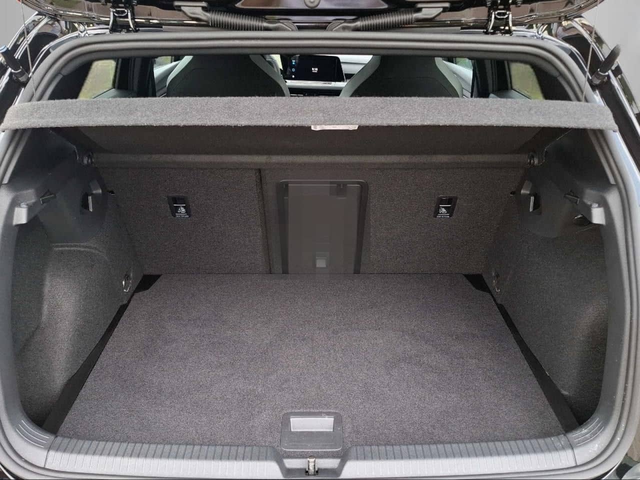 Volkswagen GOLF VIII GTD 2.0 TDI DSG IQ.LIGHT+CAM+H&K+APP foto 14