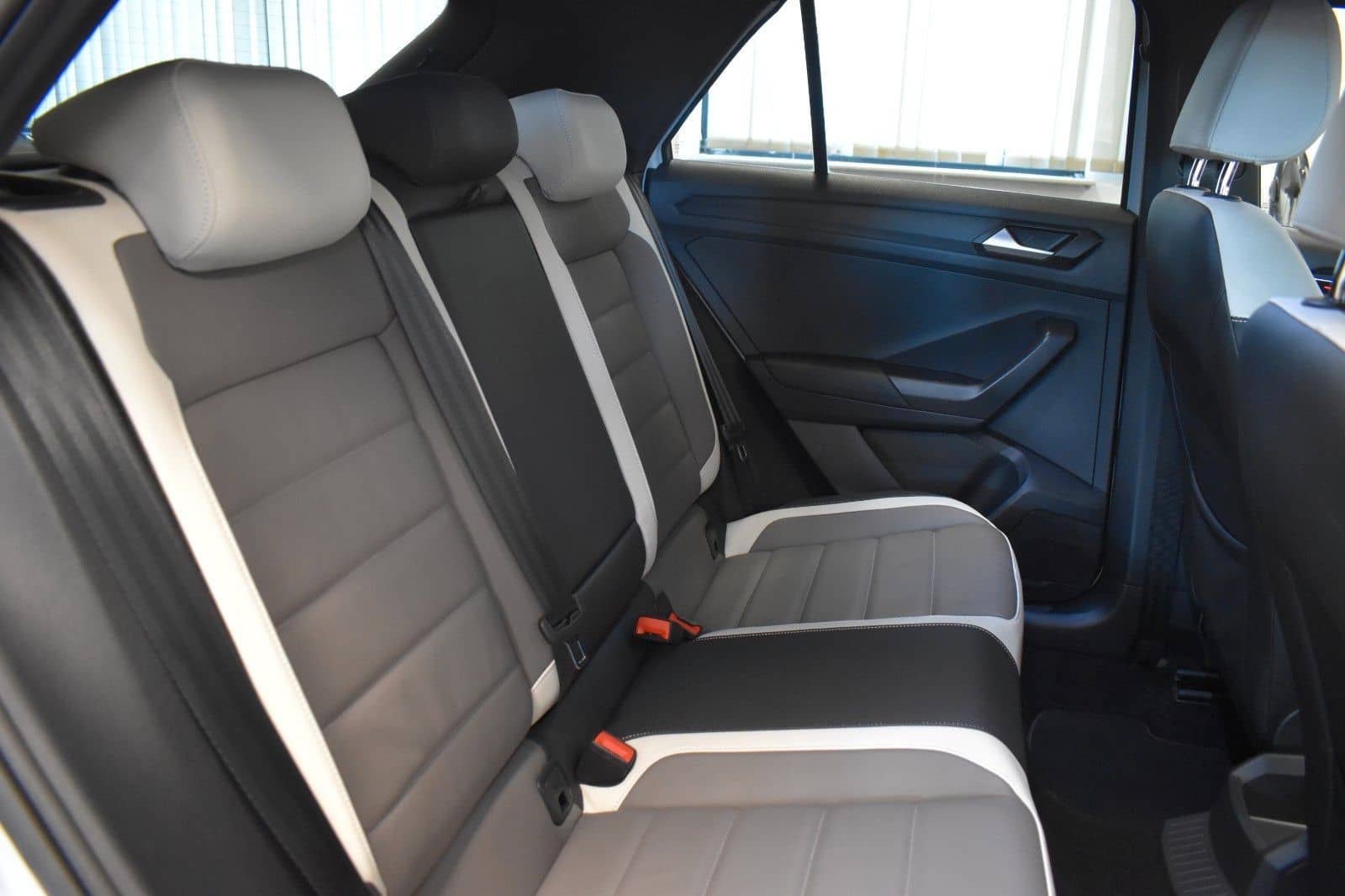 Volkswagen T-Roc Sport *1.HAND *KAMERA *LEDER *SHZ *TOTWINK foto 15