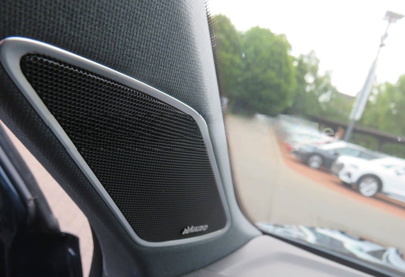 Volkswagen Touareg 3.0 TDI 4Motion R-Line foto 16