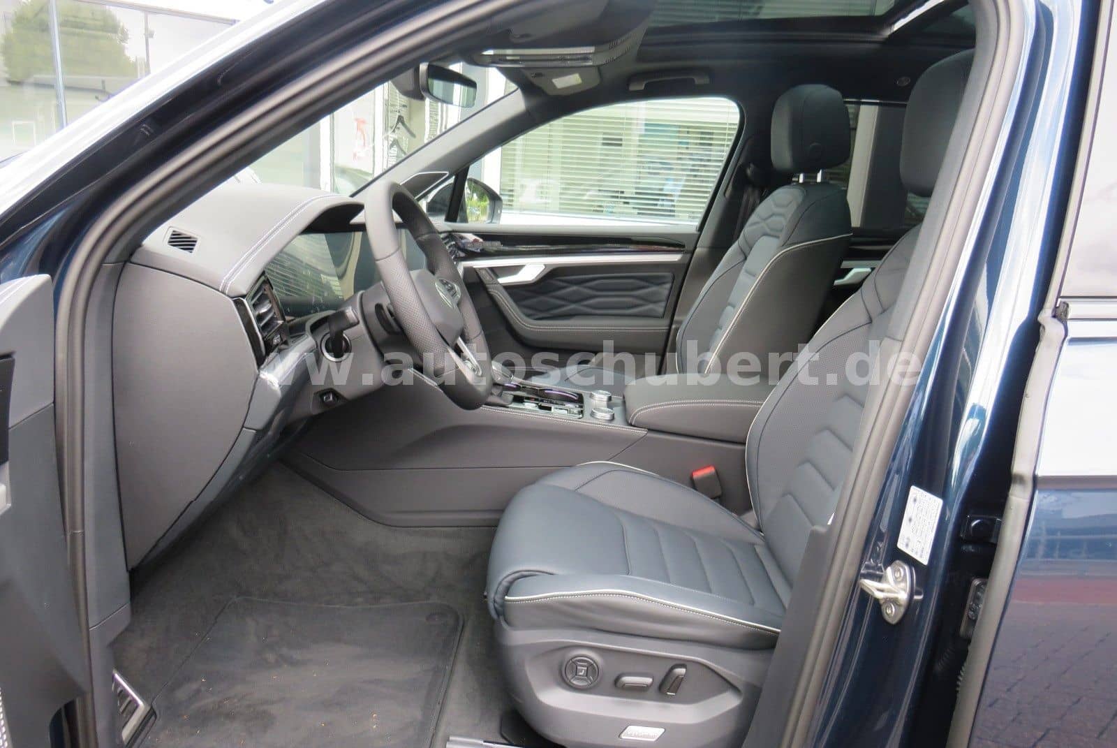 Volkswagen Touareg 3.0 TDI 4Motion R-Line foto 5
