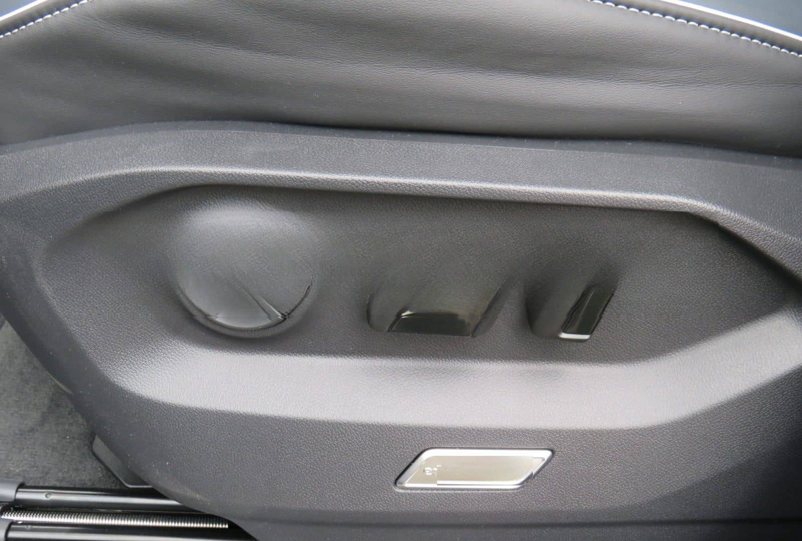 Volkswagen Touareg 3.0 TDI 4Motion R-Line foto 9