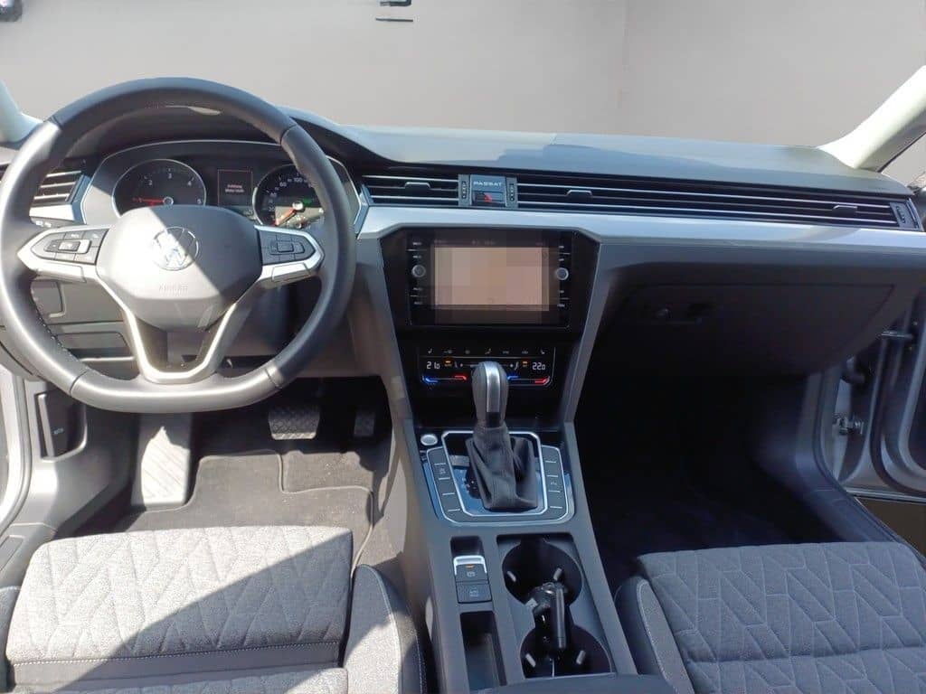 Volkswagen Passat Variant 2.0 TDI SCR DSG Business foto 14