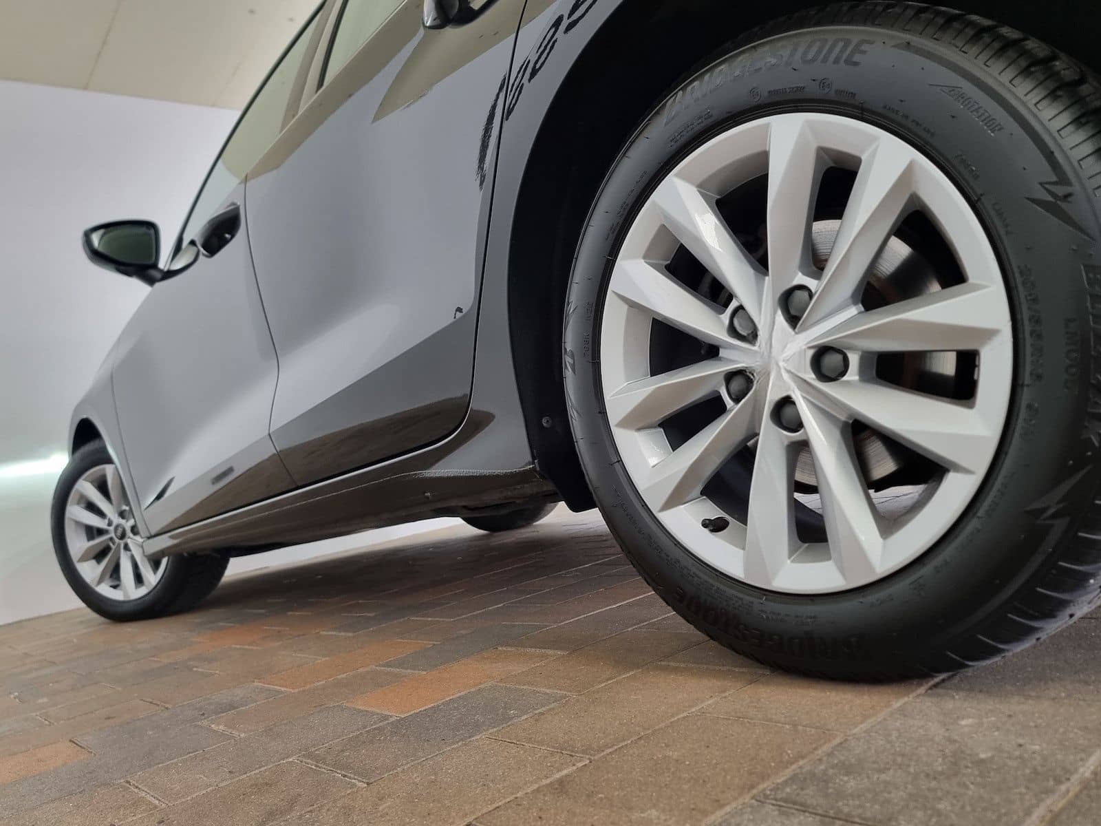 Audi A3 30TFSI limo Navi Leder Digital VIC Kamera LED foto 2