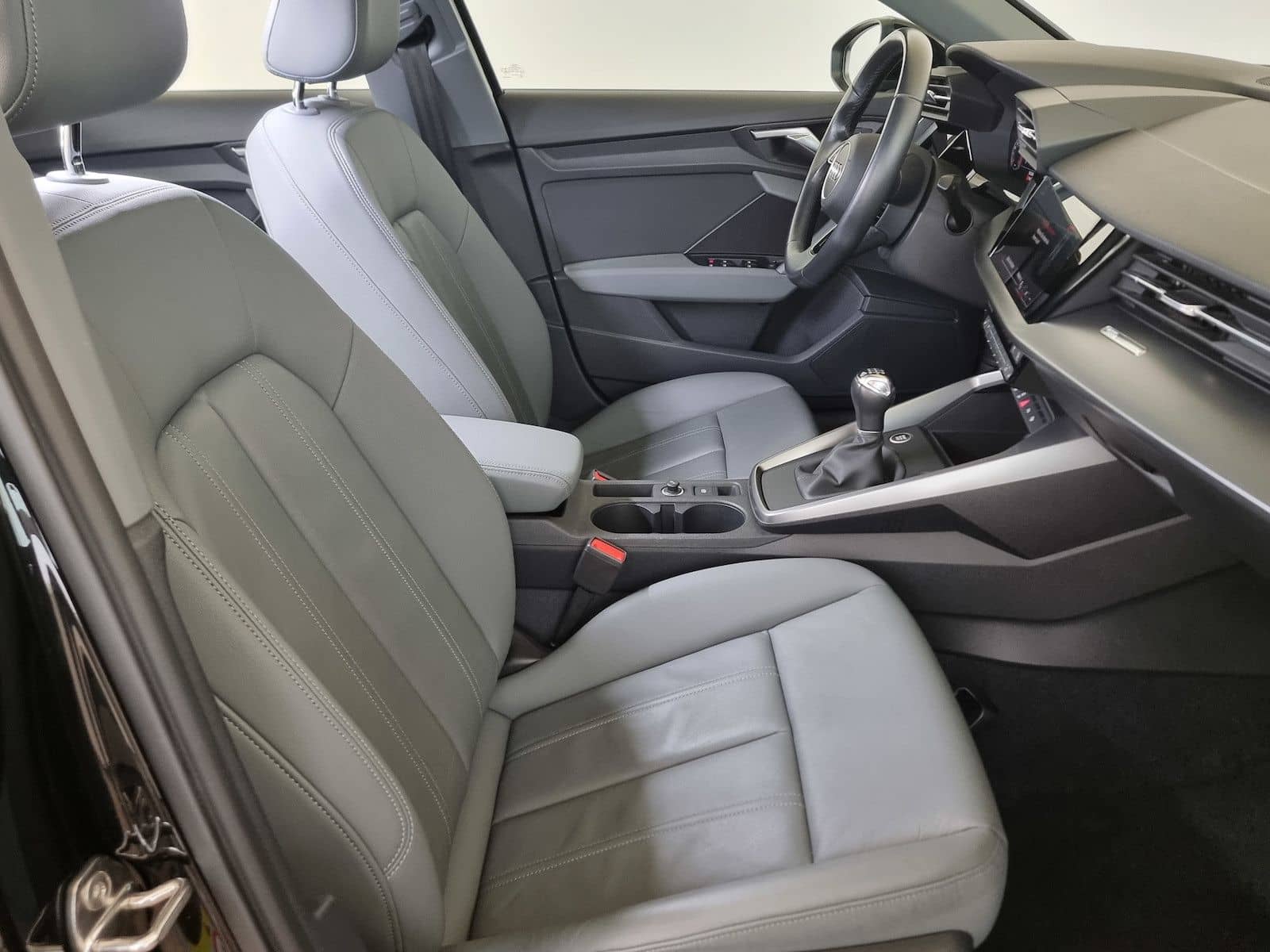 Audi A3 30TFSI limo Navi Leder Digital VIC Kamera LED foto 11