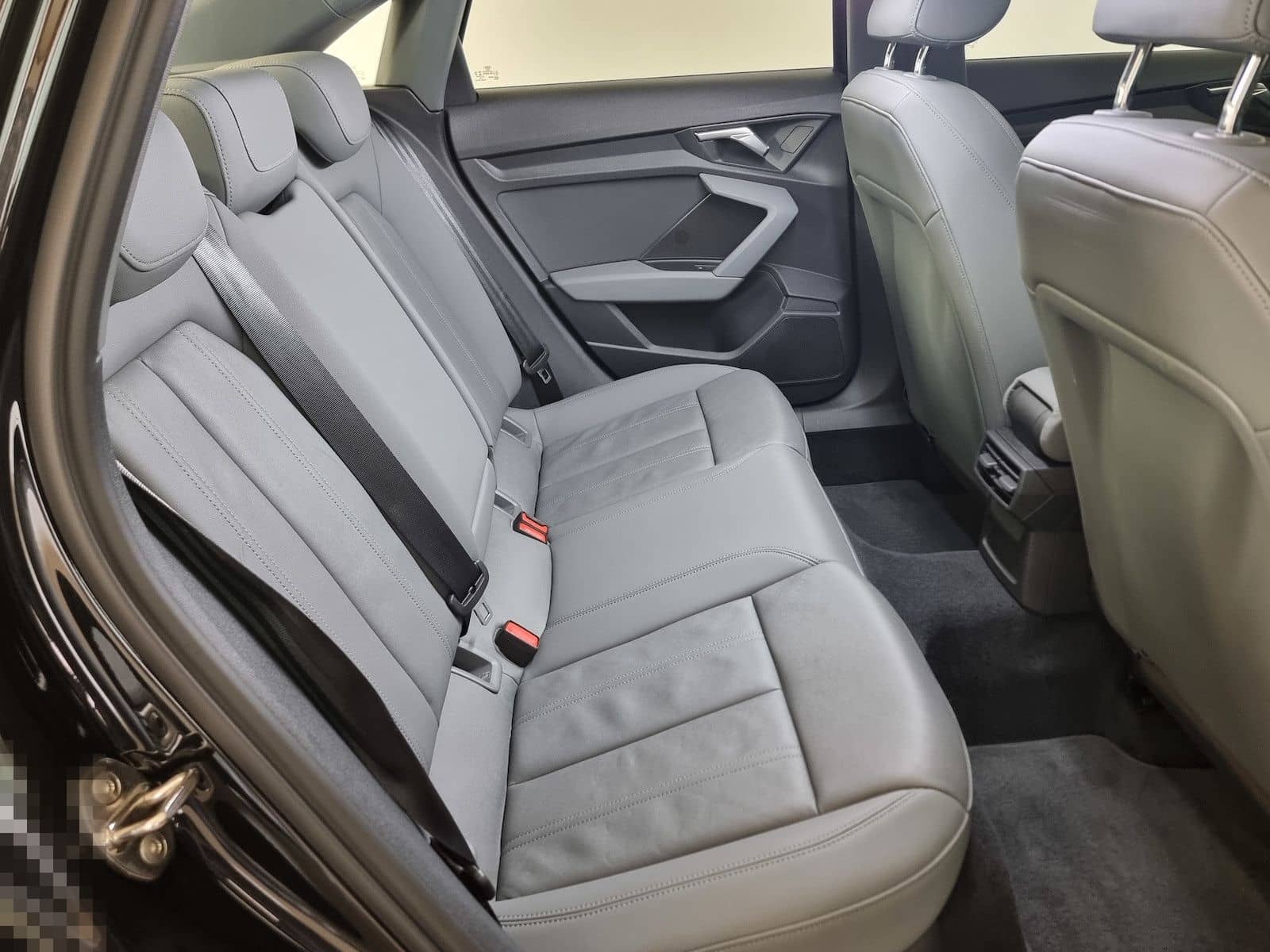 Audi A3 30TFSI limo Navi Leder Digital VIC Kamera LED foto 12