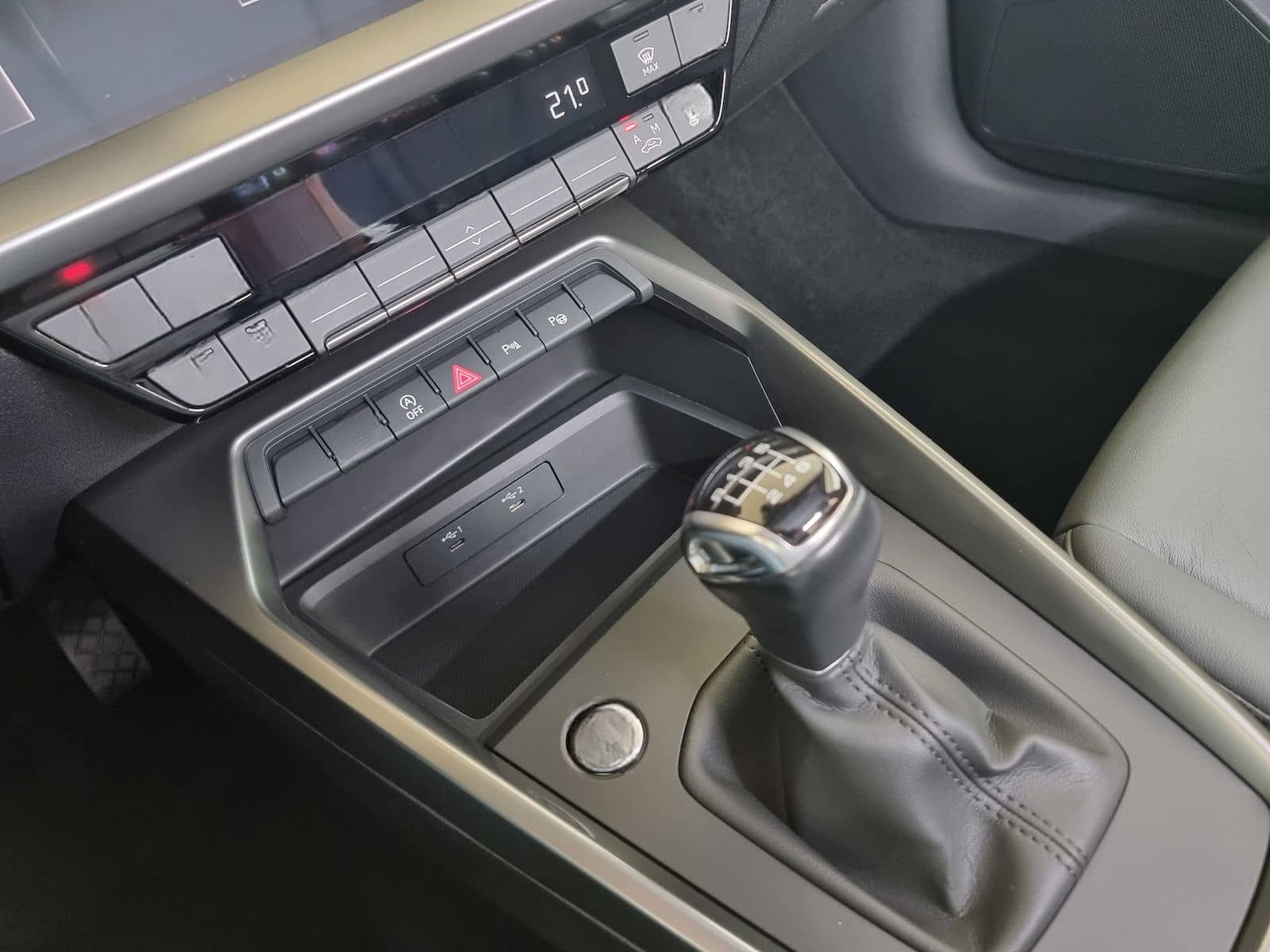 Audi A3 30TFSI limo Navi Leder Digital VIC Kamera LED foto 13