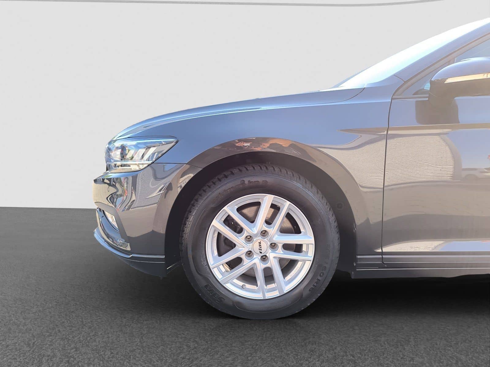 Volkswagen Passat Variant 1.5 TSI ACC LED NAVI foto 12