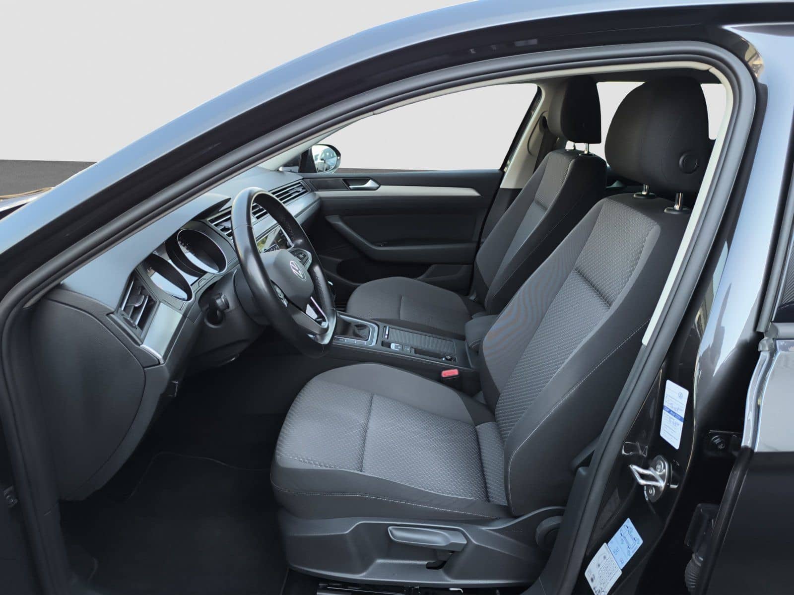 Volkswagen Passat Variant 1.5 TSI ACC LED NAVI foto 13